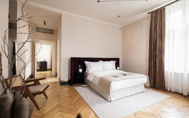 Zola Hotel - Palais de Bohème