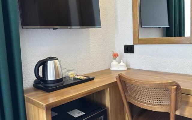 Folia Cunda by Leone