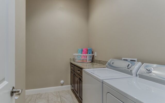Zion's Point 3 Bedroom Apts by RedAwning