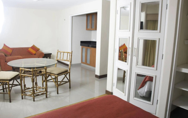Suites Real Hotel