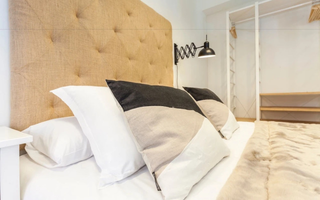 MIT House The Barn69