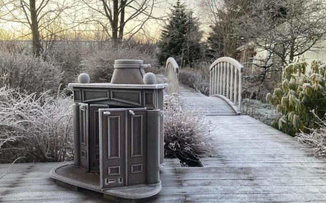 Enchanting country home with backyard hotspring