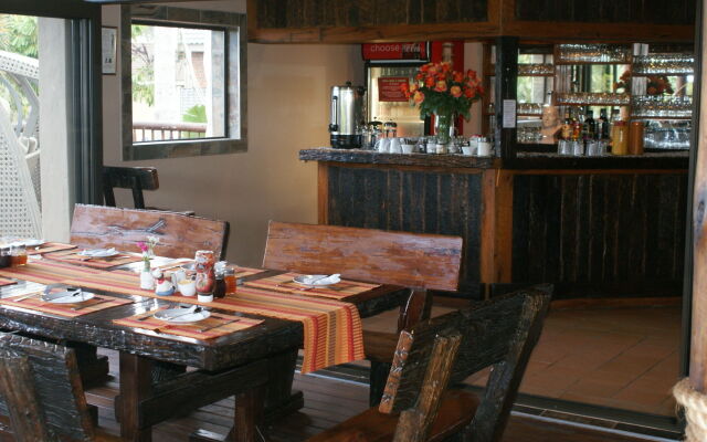 Ndiza Lodge & Cabanas