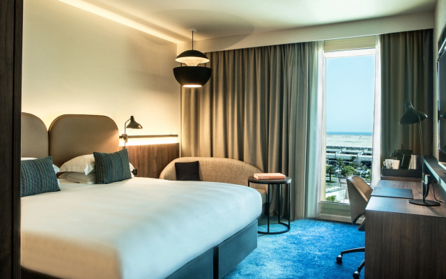Crowne Plaza Nice Grand Arenas by IHG - Image 3