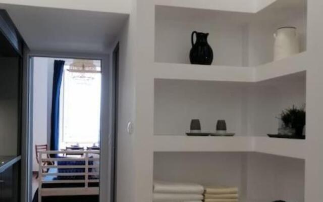 Aegina Port Apt 4