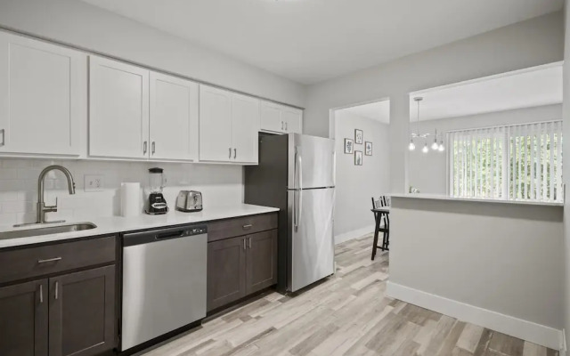 2BR Stay Close to Downtown