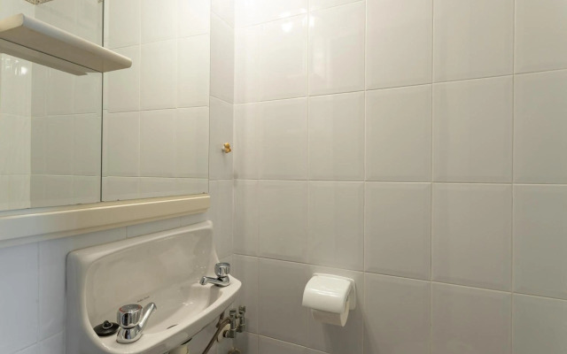 Bright and Spacious 2 Bed Apt