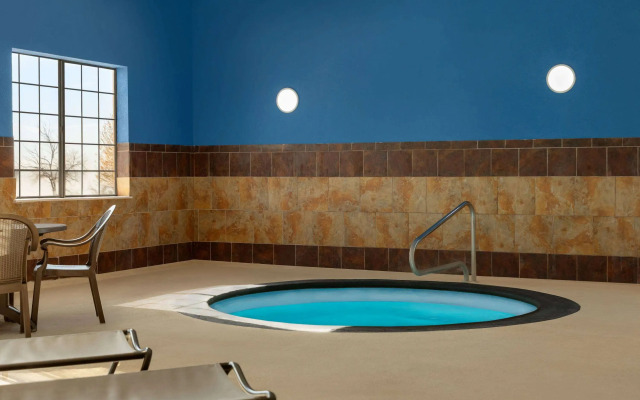 La Quinta Inn & Suites by Wyndham Dumas