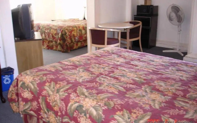 Los Padres Inn