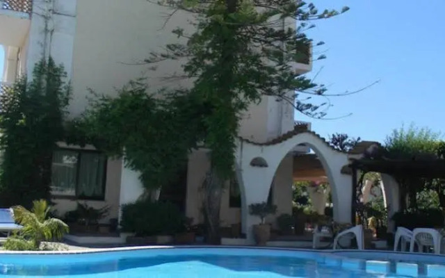 Hotel Punta Faro