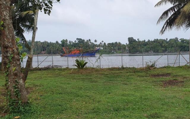 The Paro Homestay Ashtamudi