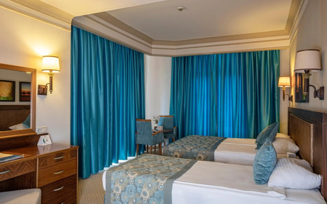 Villa Side Hotel