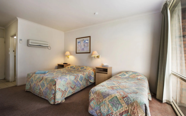 Nightcap at Morwell Hotel