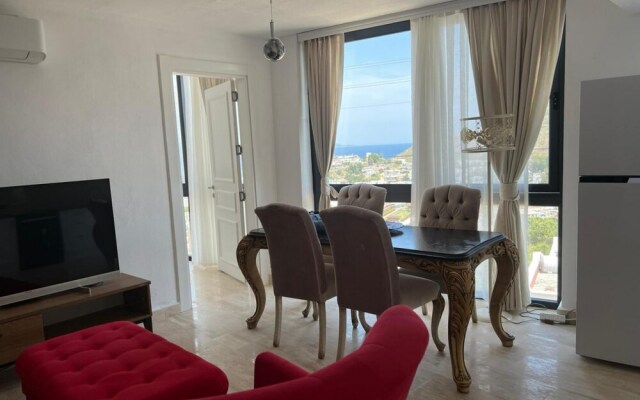 Charming Flat With Sea View Near Beach in Akyarlar