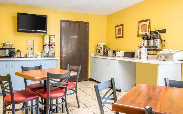Econo Lodge Rolla I-44 Exit 184 Near Missouri University of Science and Technology