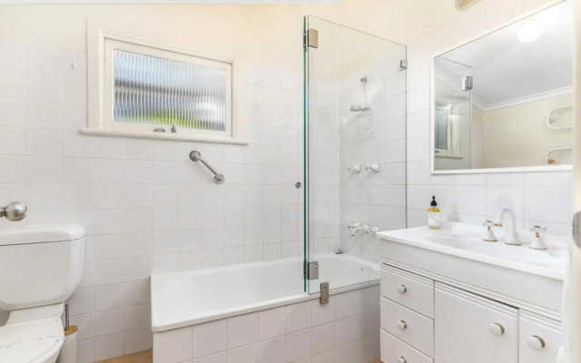 Tapalla Point at Huskisson 4pm Check Out Sundays