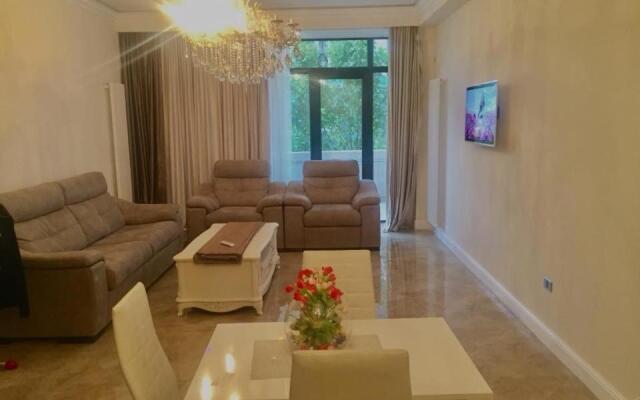 Elit Home Apartment David
