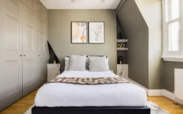 The London Crib - Relaxing 1bdr Flat With Terrace