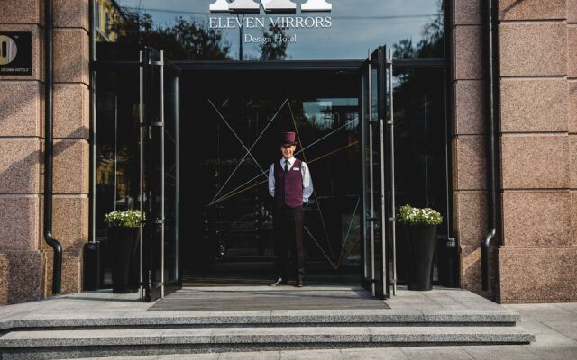 11 Mirrors Design Hotel