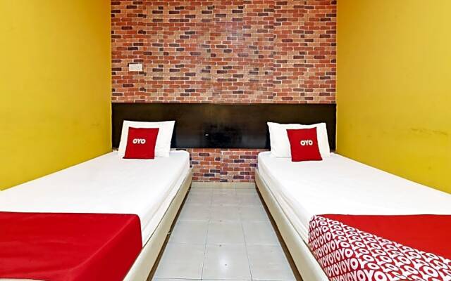 OYO 89694 de Lodge Hotel