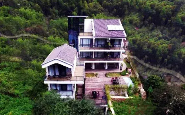 Yunfeng Zhuyuan Hostel
