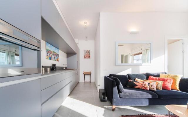 Stunning 1Bd w/ Balcony by Sea N' Rent