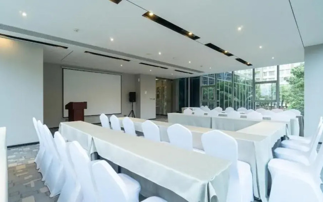 One Park Hotel & Residence
