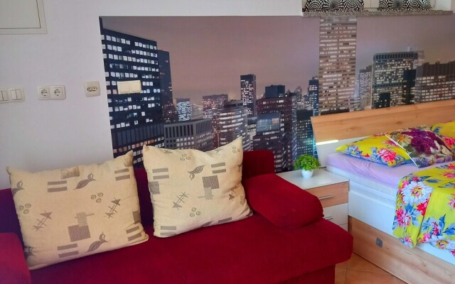 Pretty Apartment With Terrace on Island Rab