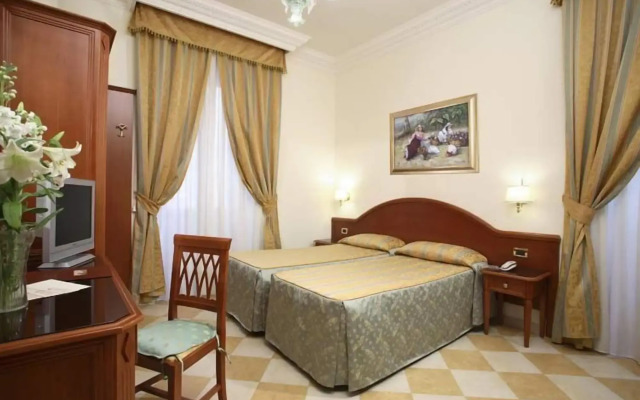 Hotel Contilia