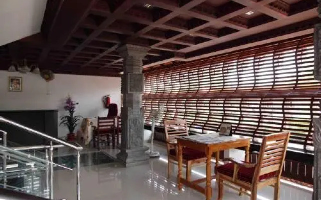 Sisir Palace Backwater Resort