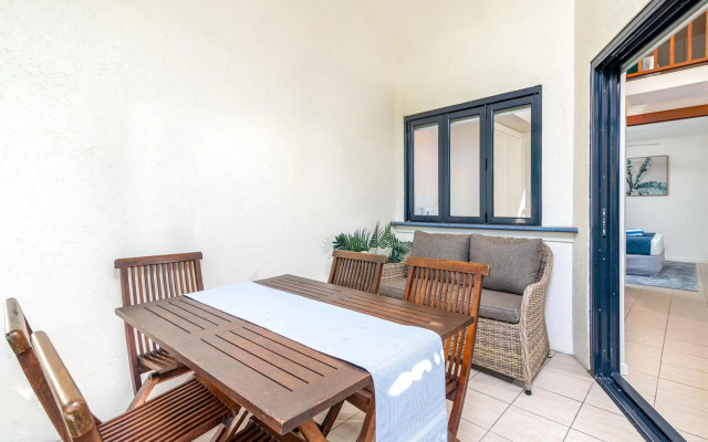 Seascape Holidays at 30 Tropic Style