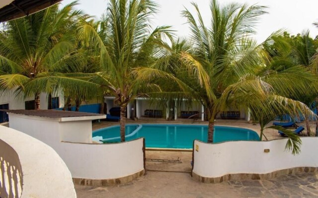 Lux Suites Diani Holiday Villas