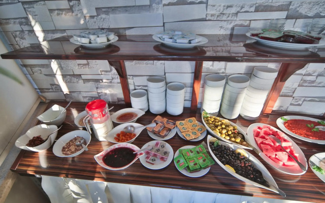 Artefes Hotel Old City