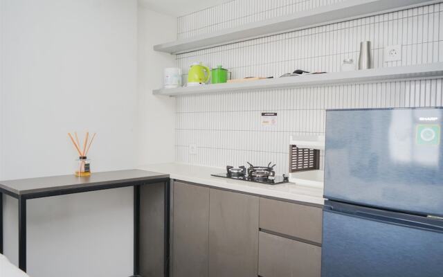 Warm And Simply Studio Room At Urbantown Serpong Apartment