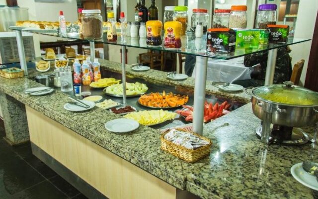 Candeias Hotel Gold Fish