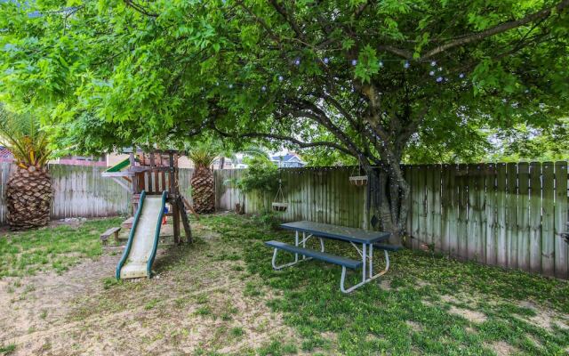 The Turquoise Turtle 4 Bedroom Home