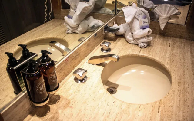 Hotel Cantalagua Inn