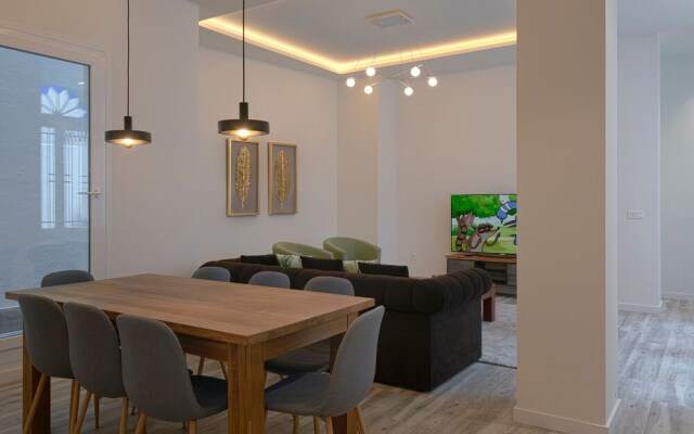 Fresh Velazquez Apartments