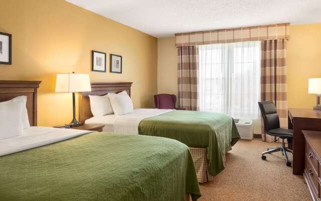 Country Inn & Suites by Radisson, Salina, KS