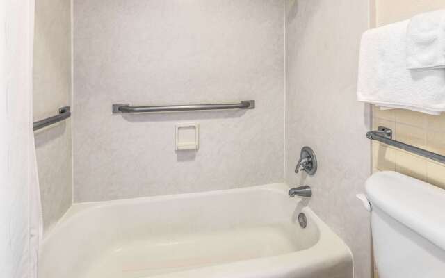 Days Inn by Wyndham Leesville