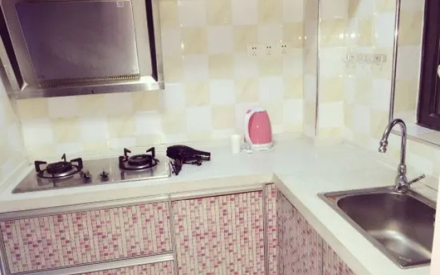 Love apartment (wuhan jianghan road subway station store)