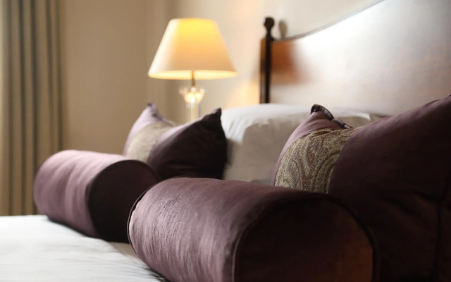 Macdonald Compleat Angler