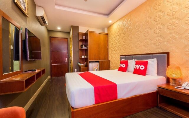 OYO 1108 Iboss Hotel