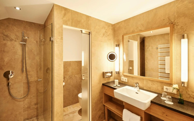 Hotel Auf der Gsteig GmbH