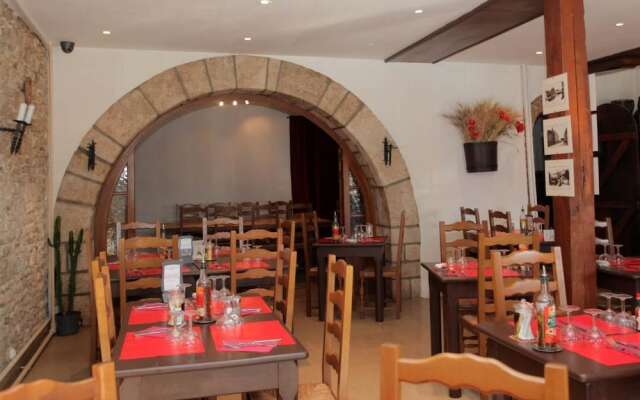 Hotel le Chapeau Rouge