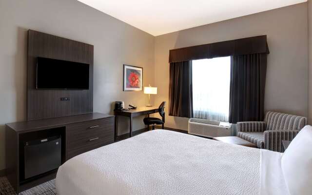 Days Inn & Suites by Wyndham Warman