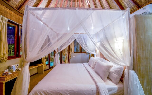 Blue Lagoon Avia Villa