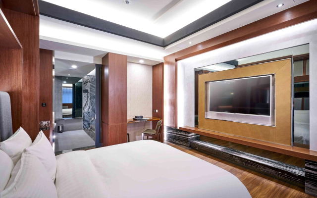 So Fun Hotel