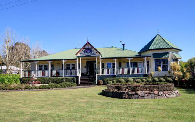 Rosevillehouse Bed & Breakfast