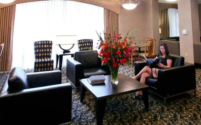 Hampton Inn & Suites Kansas City-Country Club Plaza